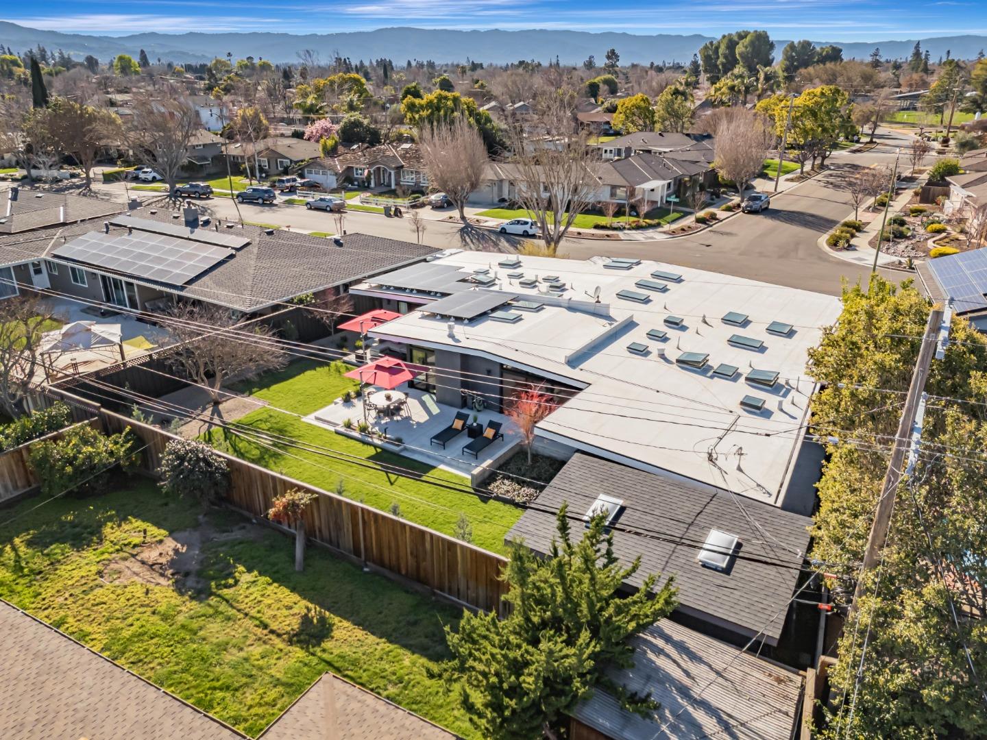 2896 Gardendale DR