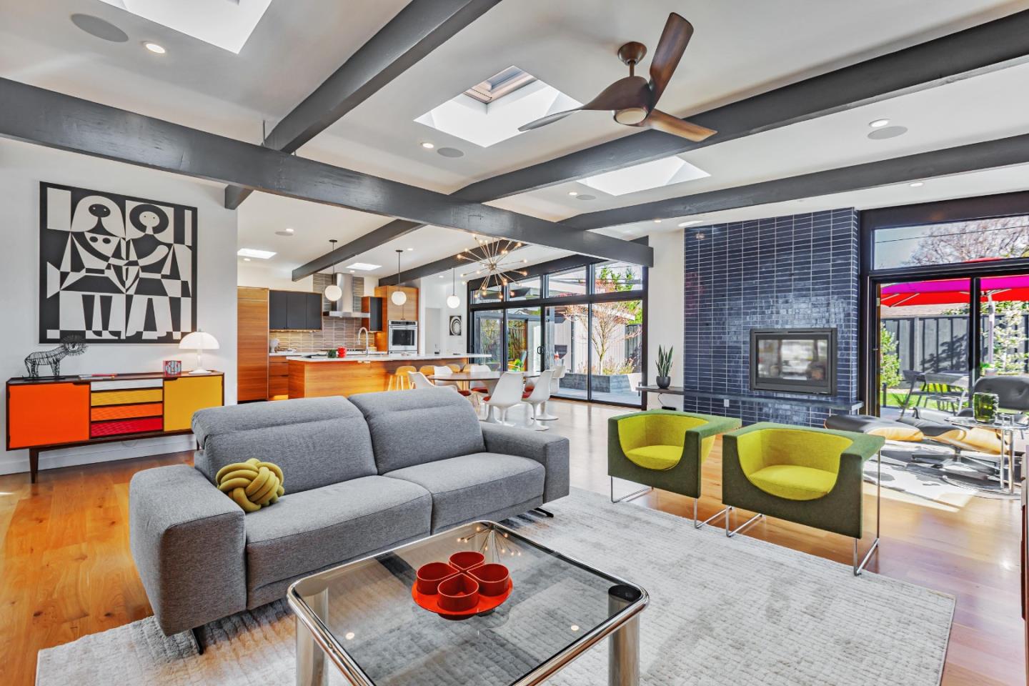 2896 Gardendale DR