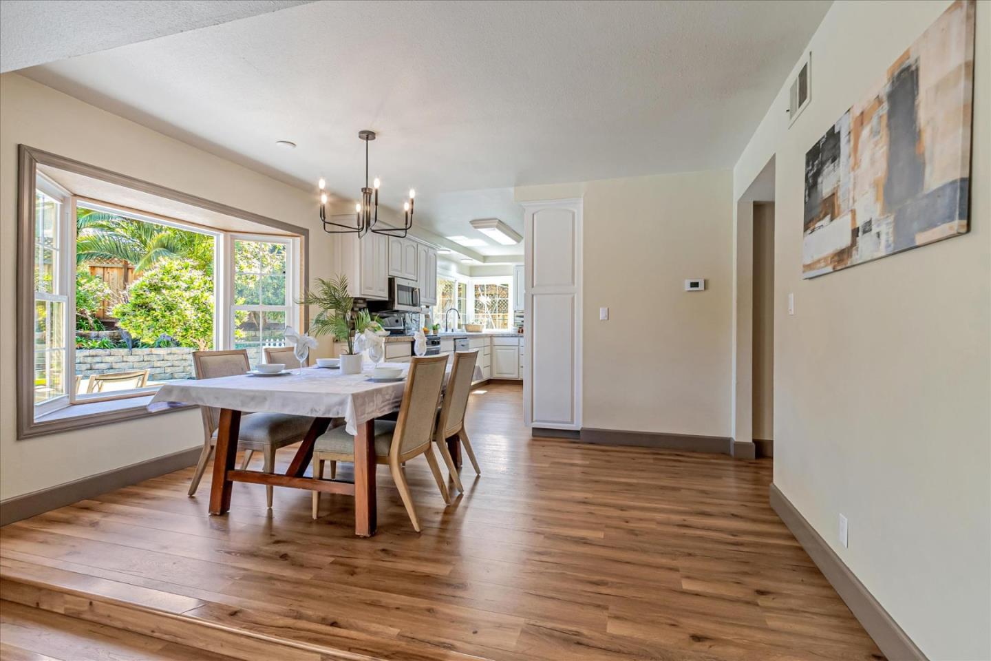 6438 Berwickshire WAY