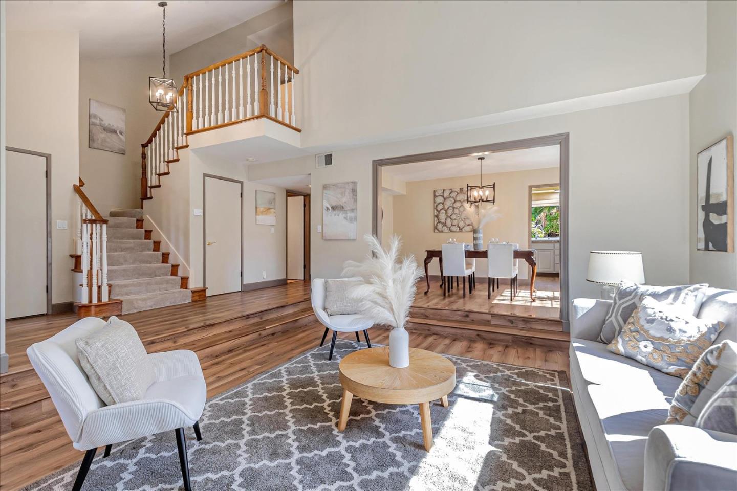 6438 Berwickshire WAY