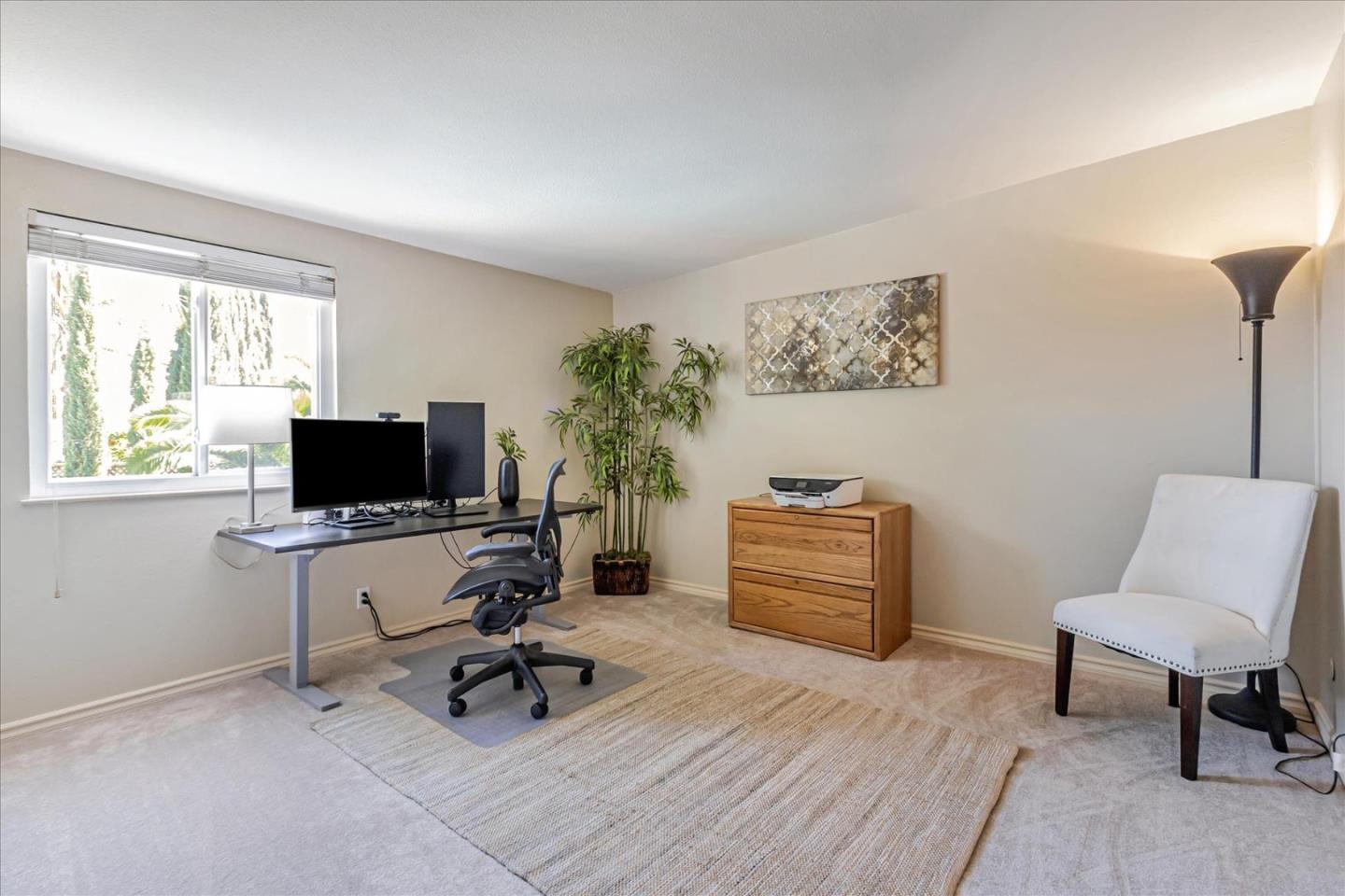 6438 Berwickshire WAY