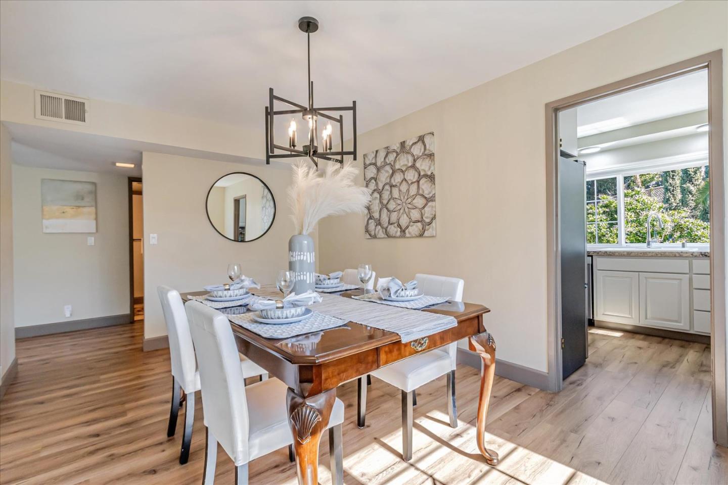 6438 Berwickshire WAY