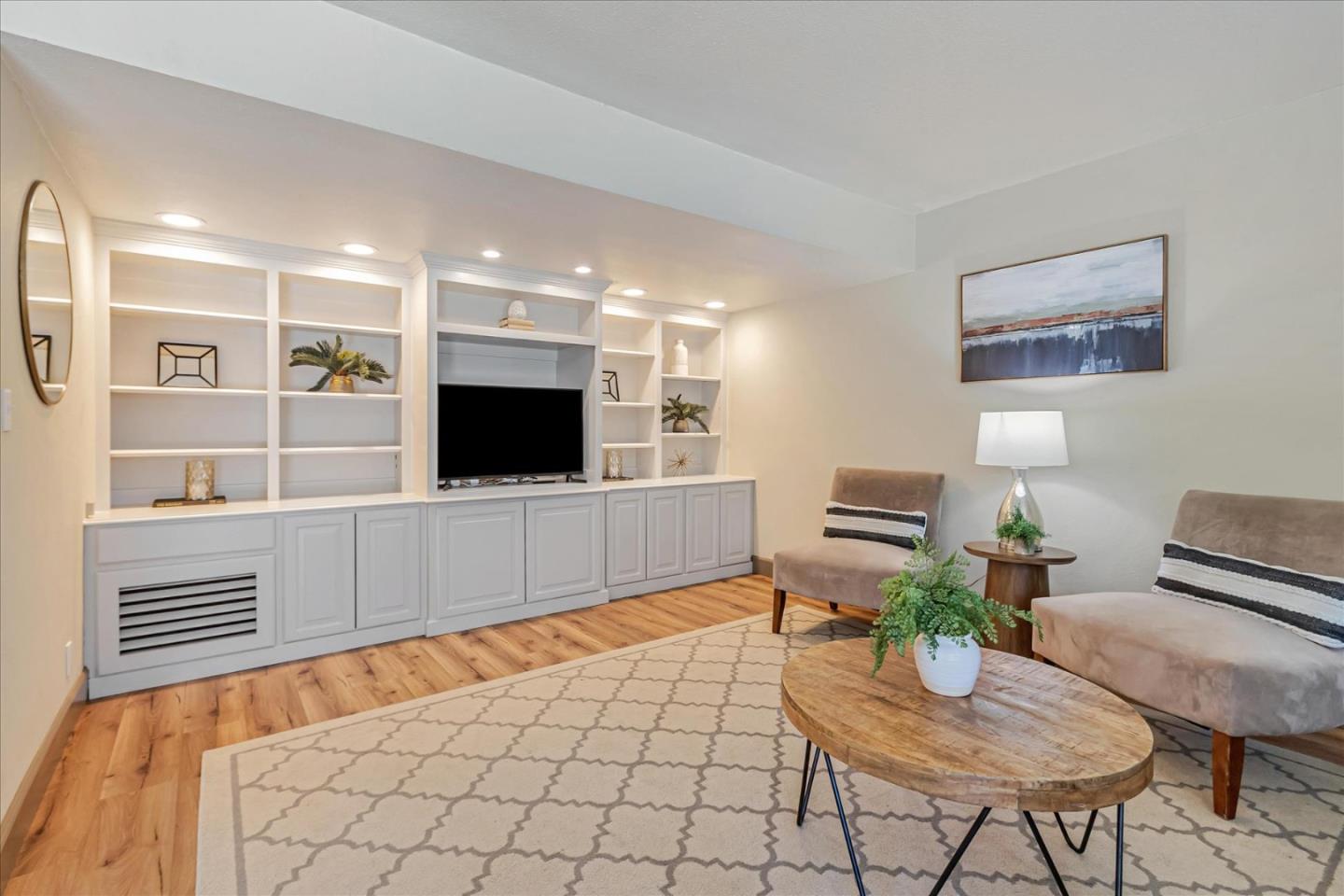 6438 Berwickshire WAY