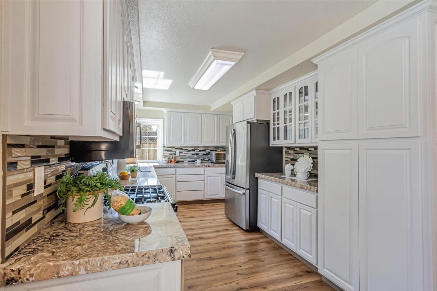 6438 Berwickshire WAY