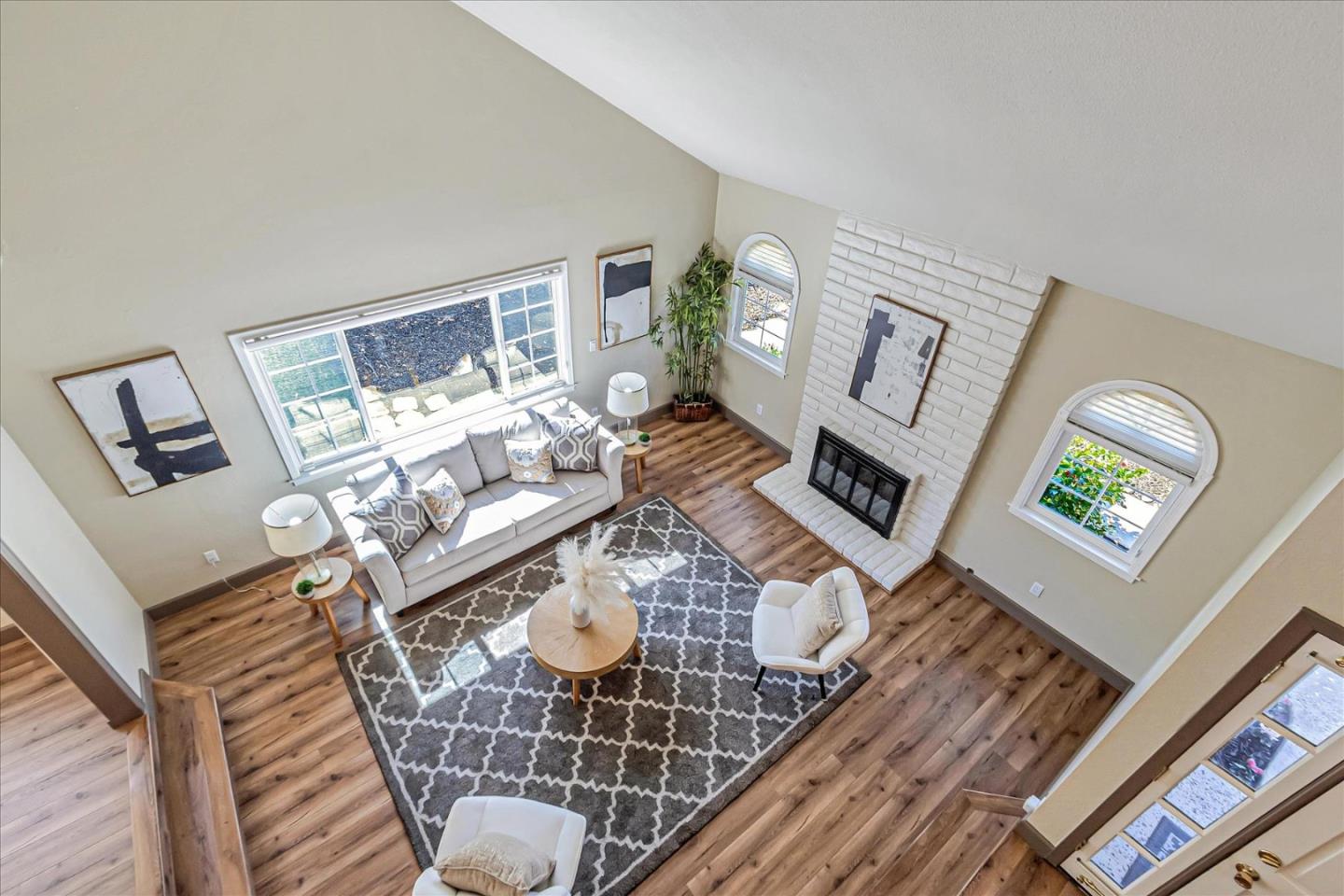 6438 Berwickshire WAY