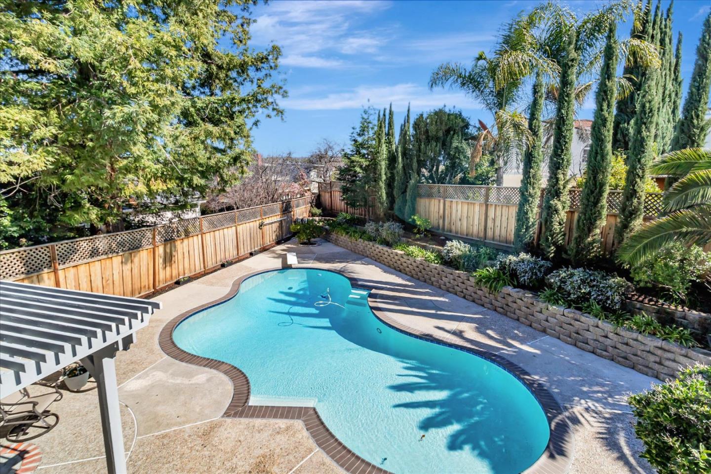 6438 Berwickshire WAY