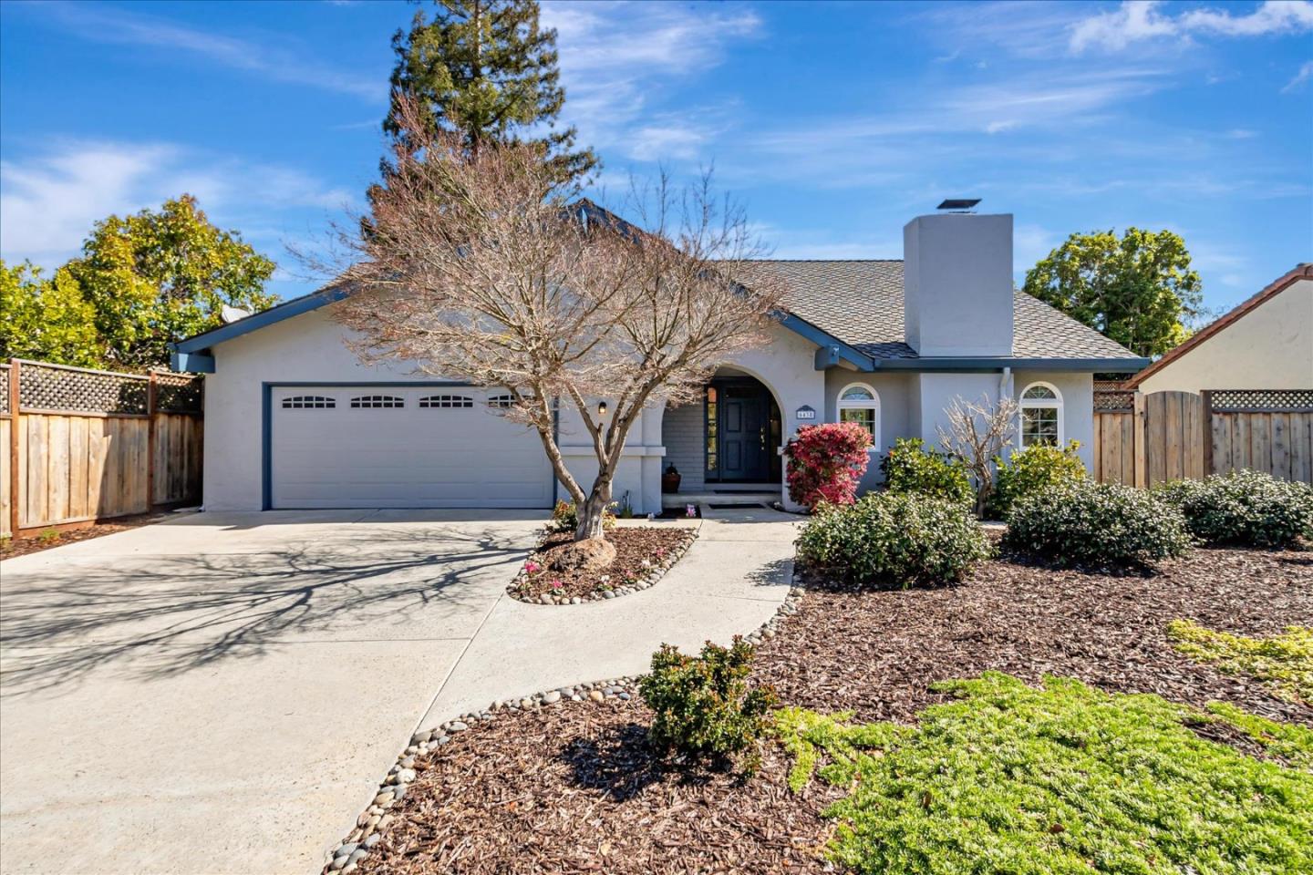 6438 Berwickshire WAY