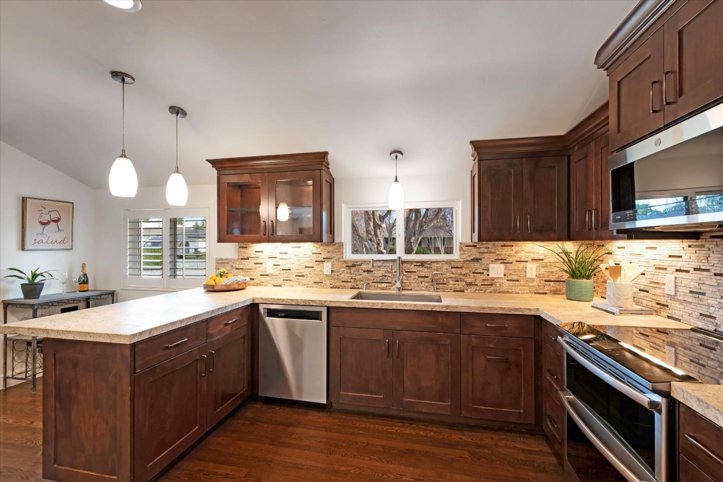 1141 Denise WAY