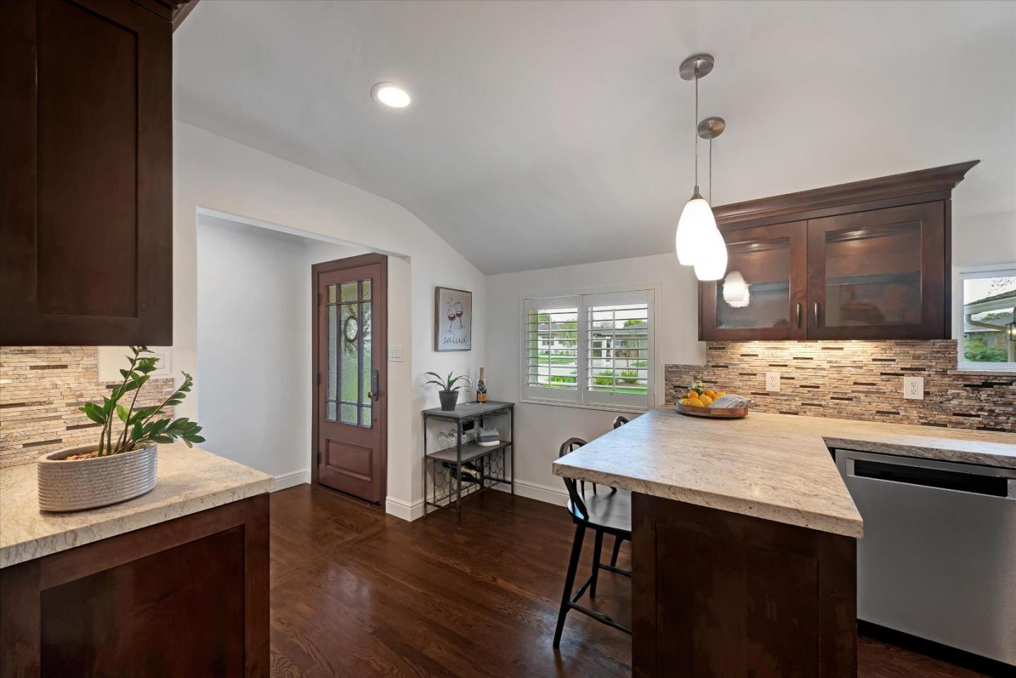 1141 Denise WAY