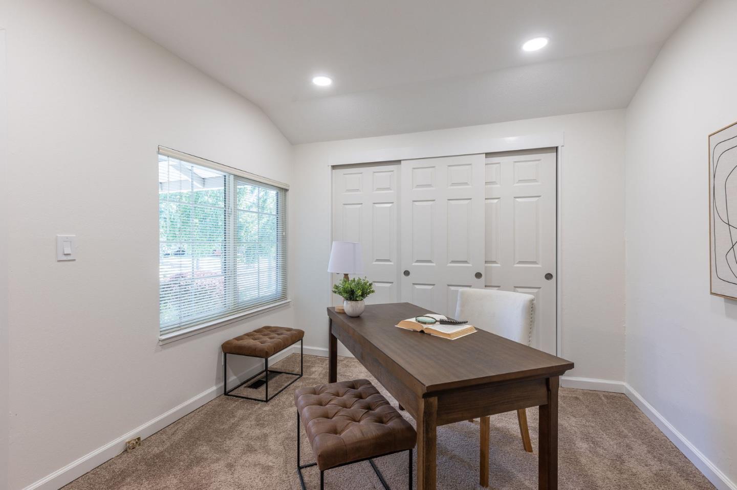 2550 Fairglen DR