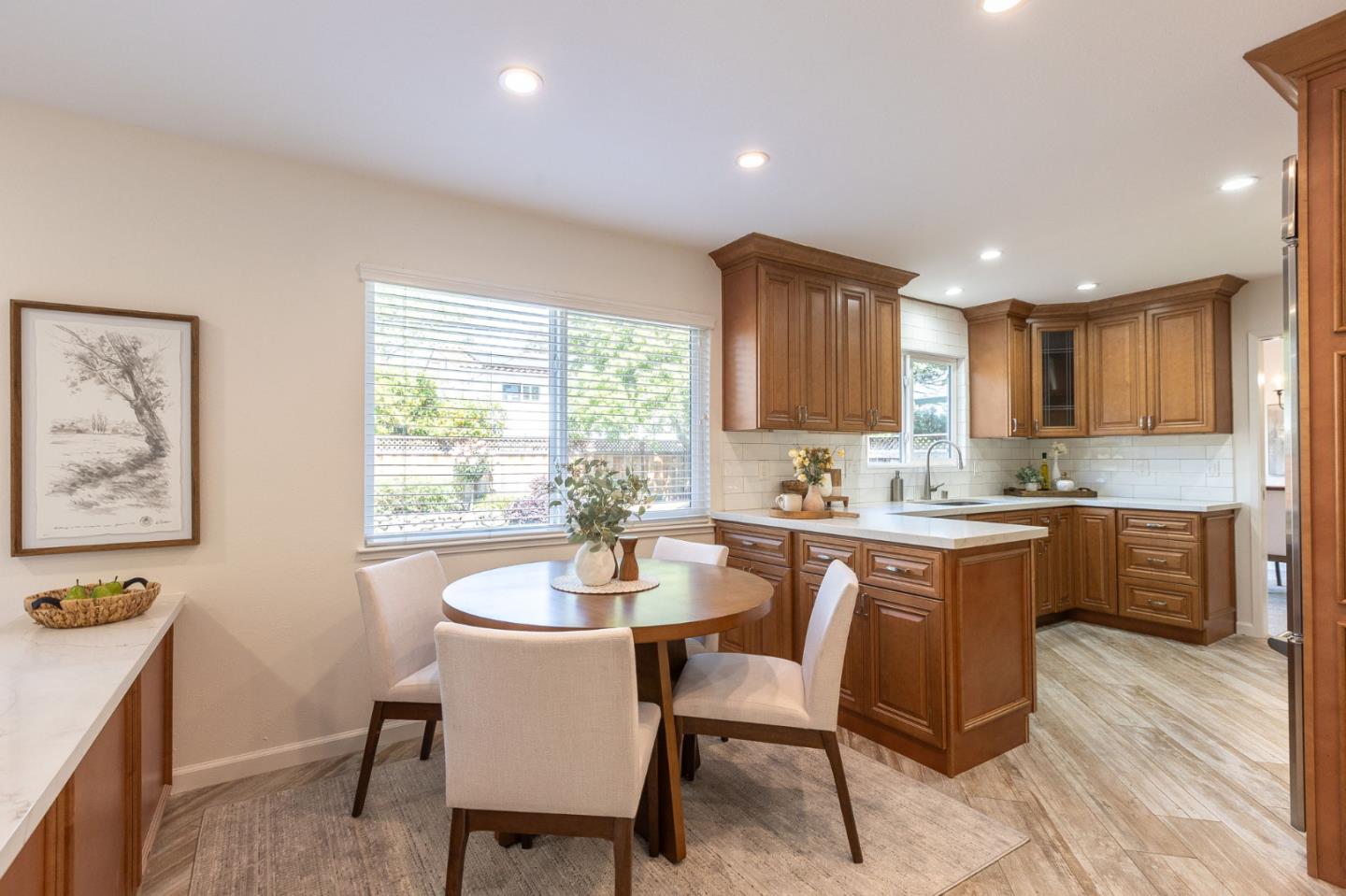 2550 Fairglen DR