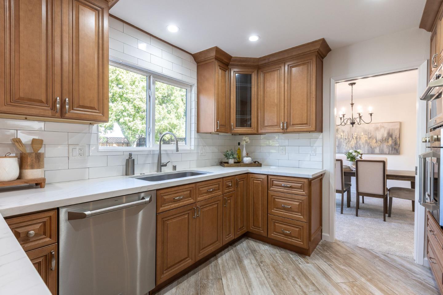 2550 Fairglen DR