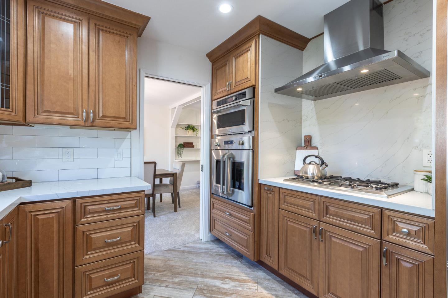 2550 Fairglen DR