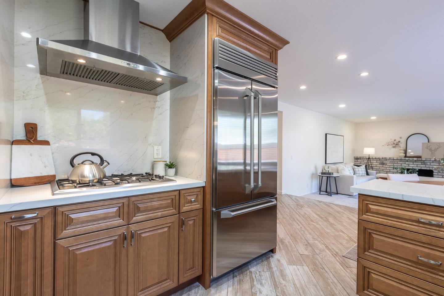 2550 Fairglen DR