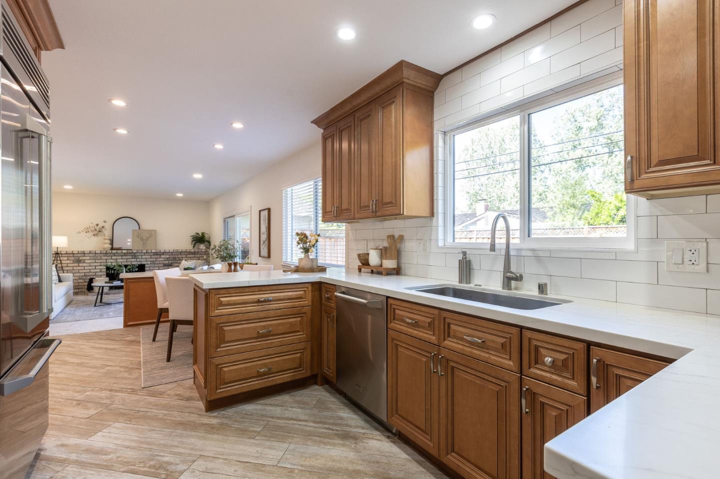 2550 Fairglen DR