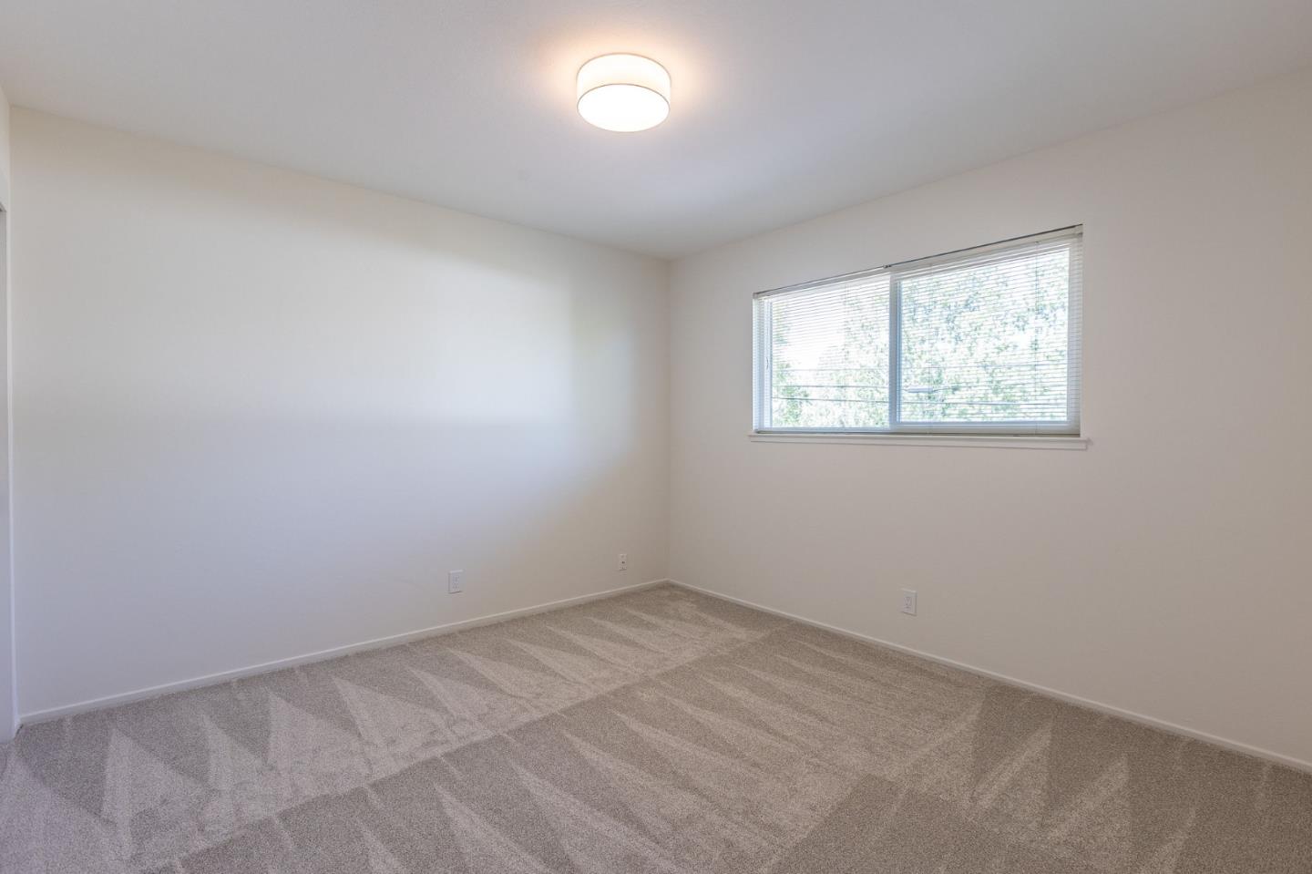 2550 Fairglen DR