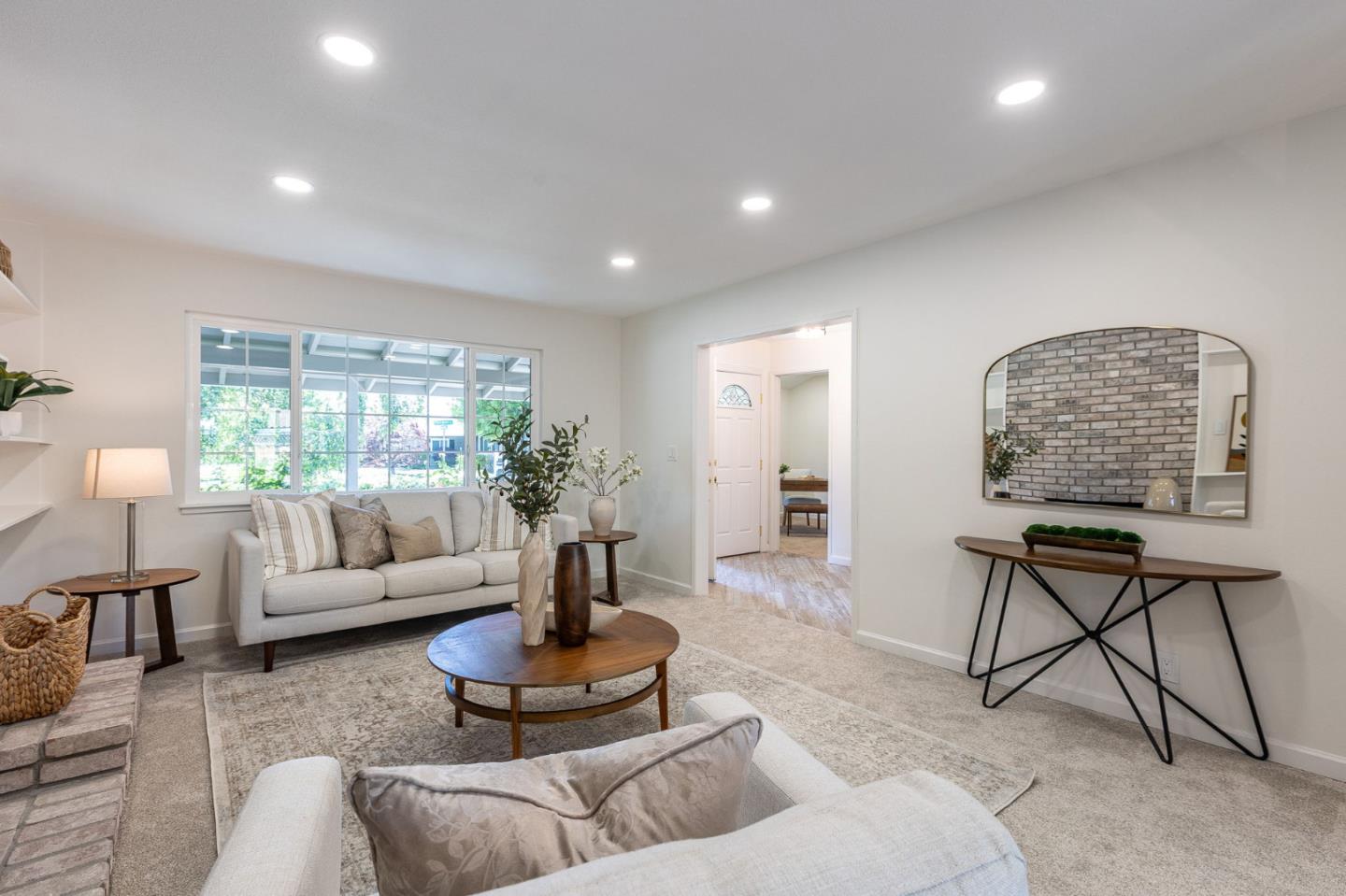 2550 Fairglen DR