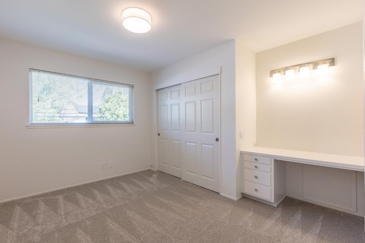 2550 Fairglen DR