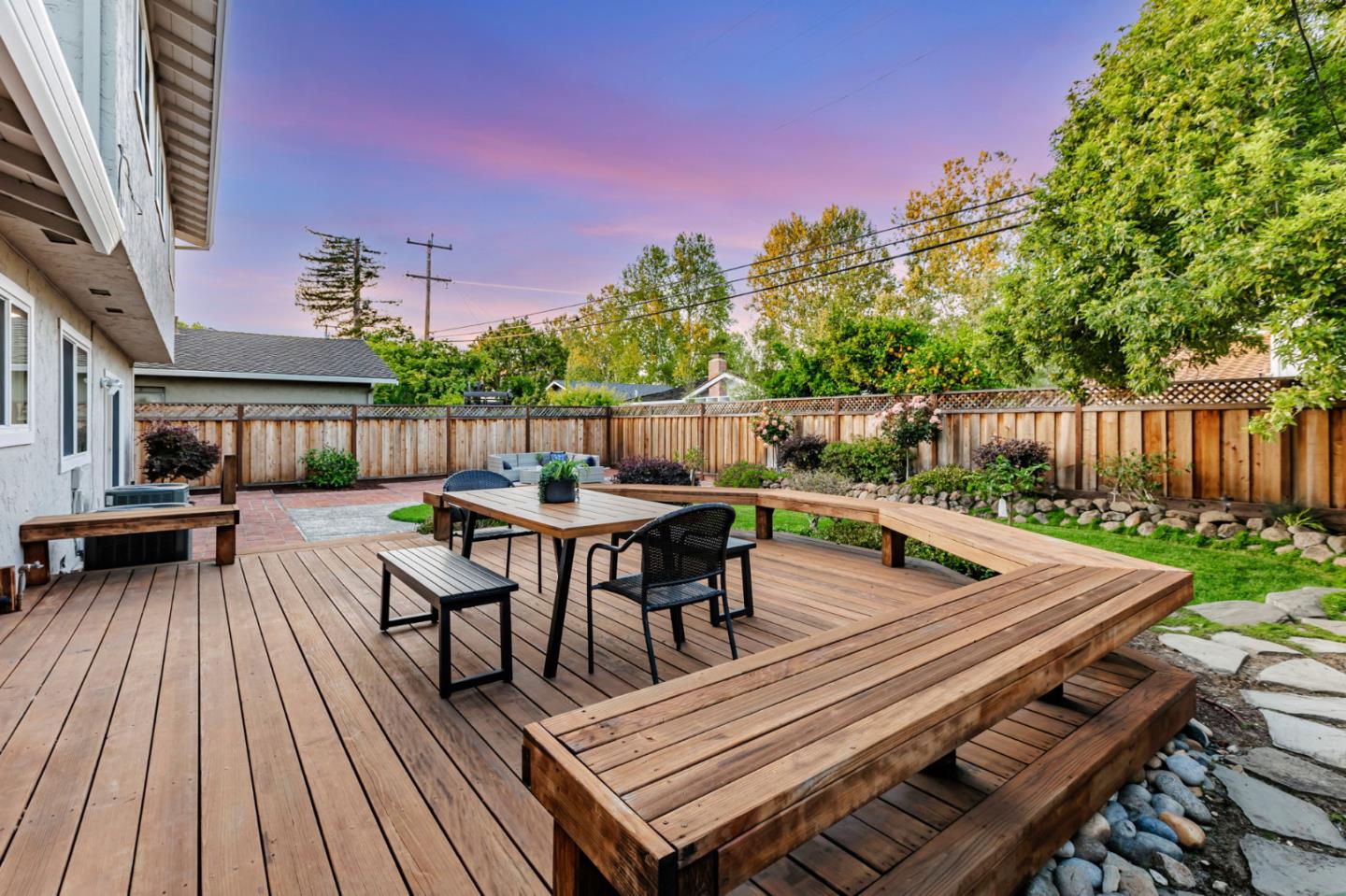 2550 Fairglen DR