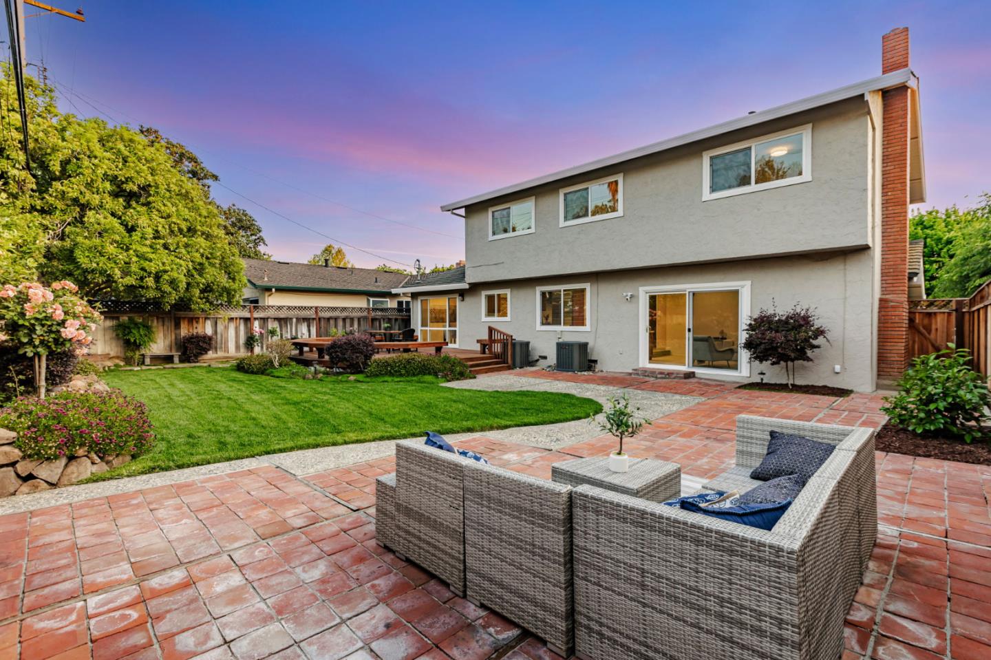 2550 Fairglen DR