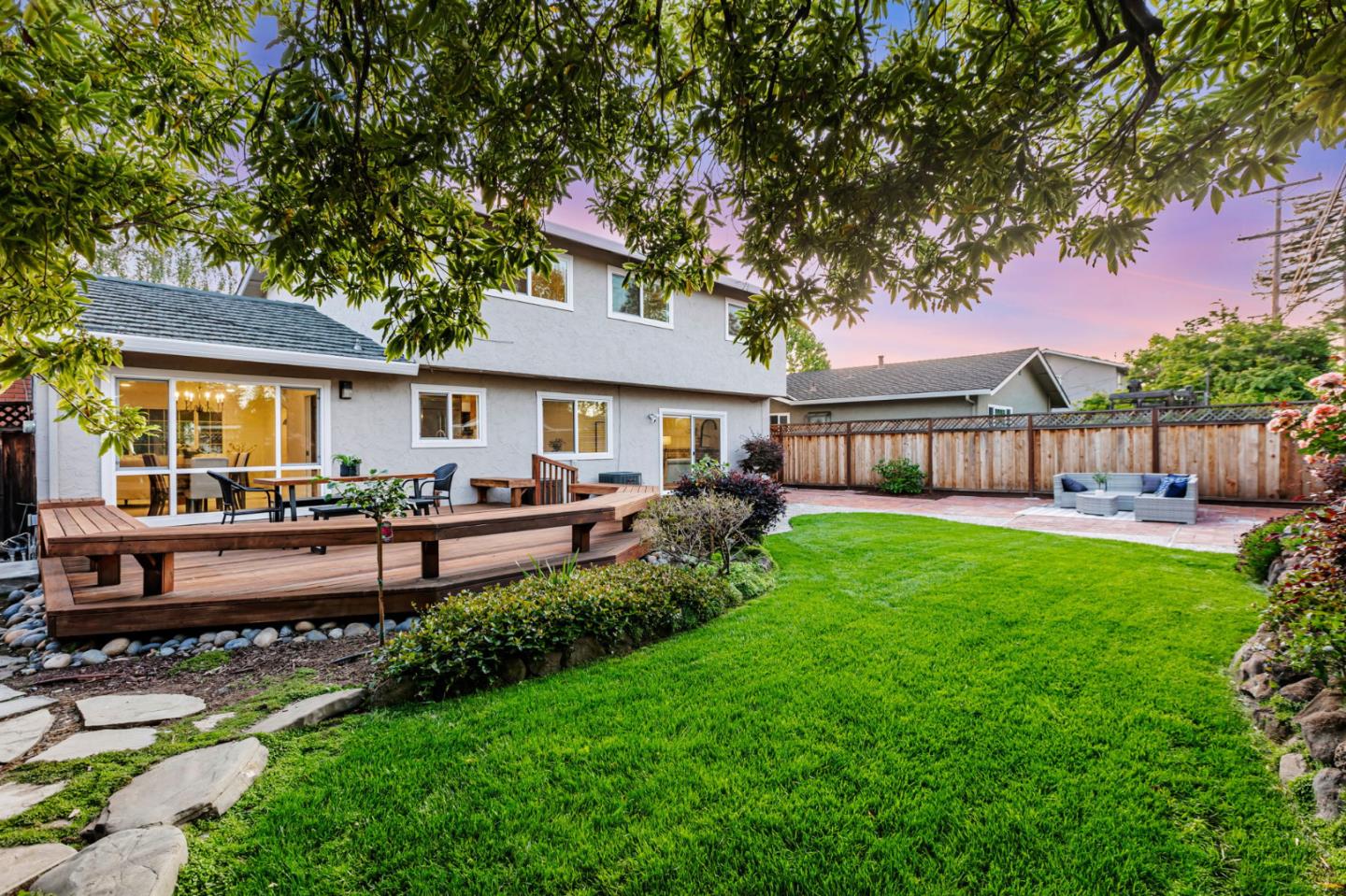 2550 Fairglen DR