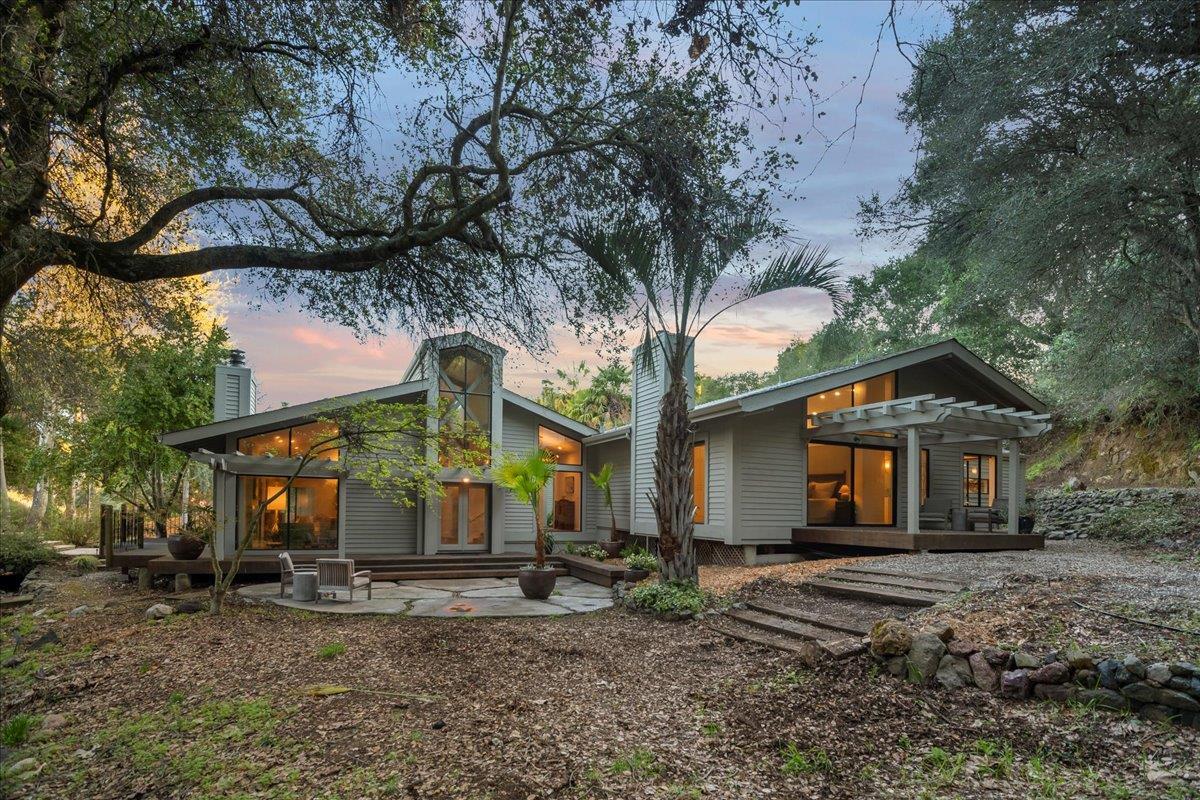 28140 Story Hill Lane