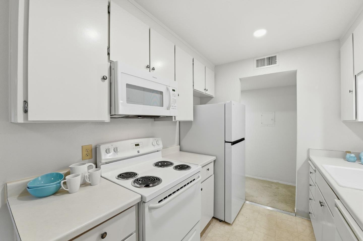 285 Tradewinds Drive 6