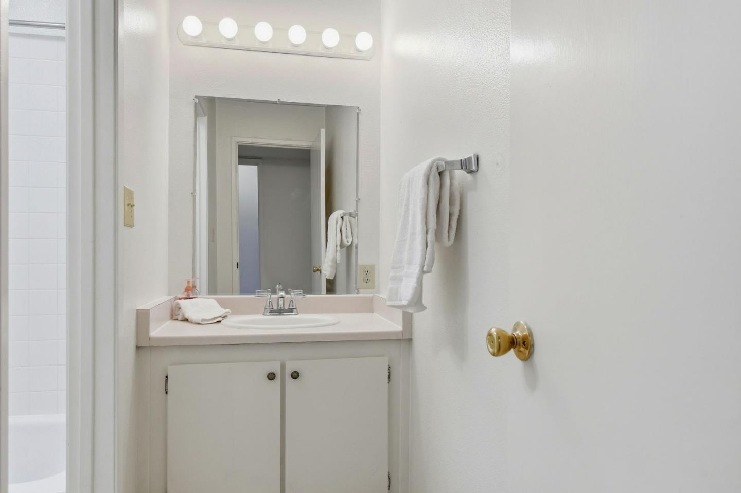 285 Tradewinds Drive 6