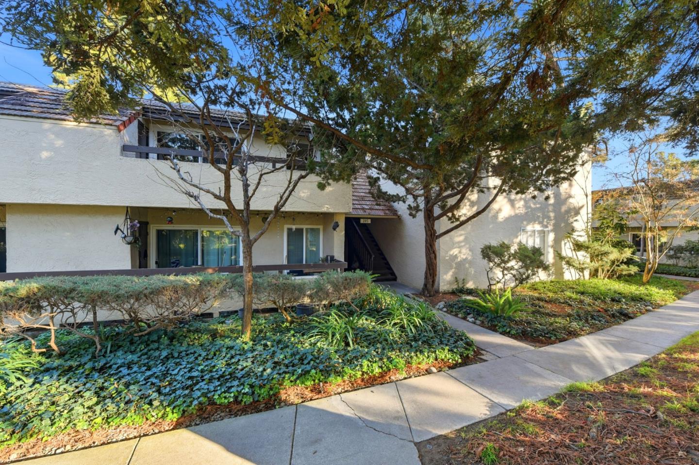 285 Tradewinds Drive 6
