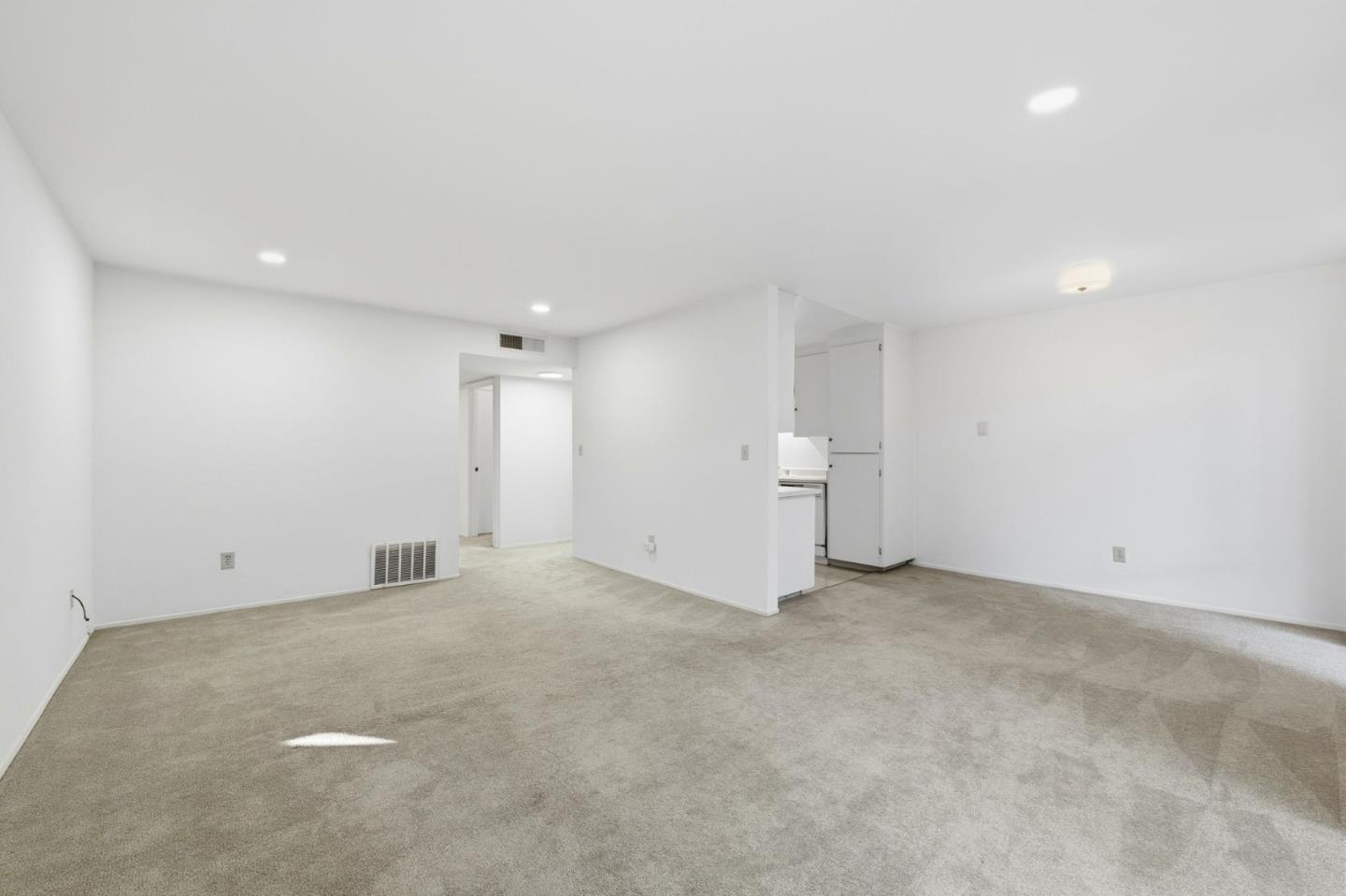 285 Tradewinds Drive 6