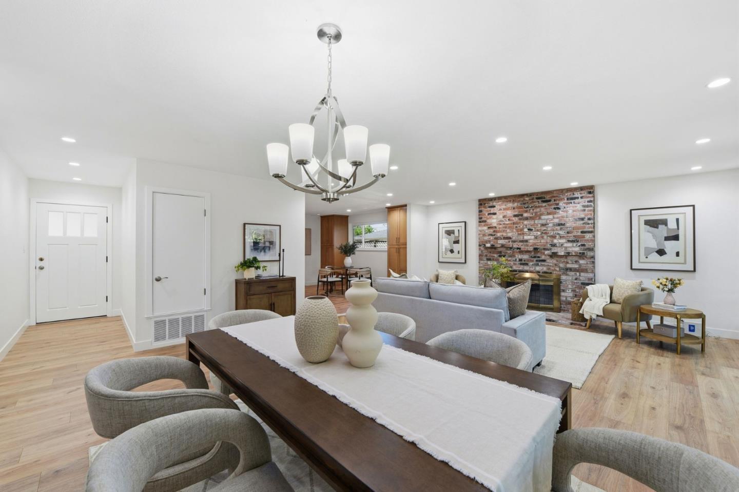 1524 Sandpiper Court