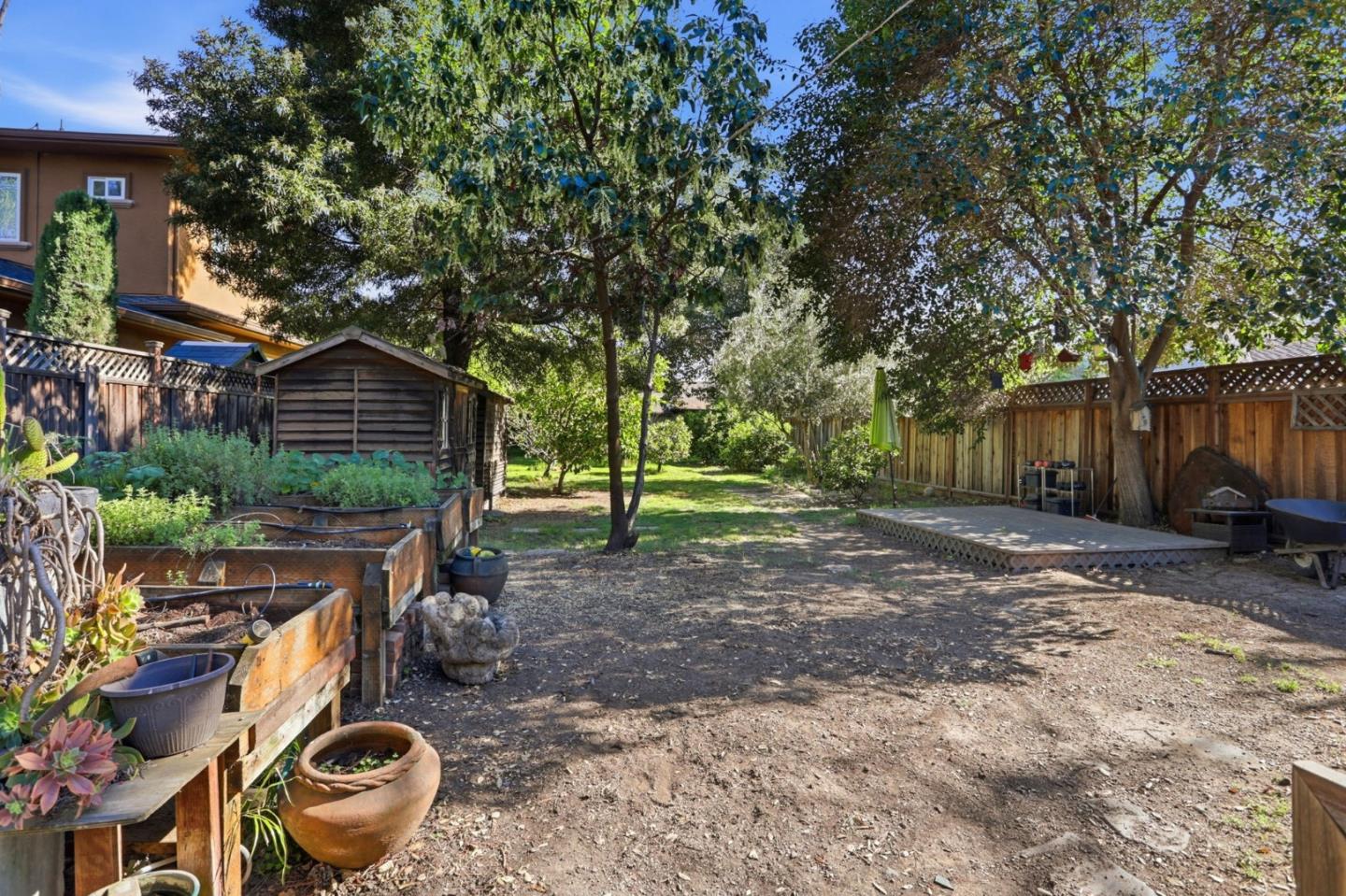 1068 Broadway Avenue