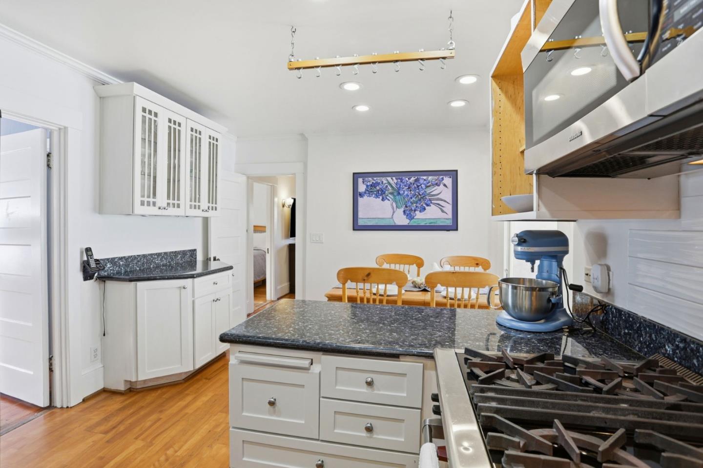 1068 Broadway Avenue