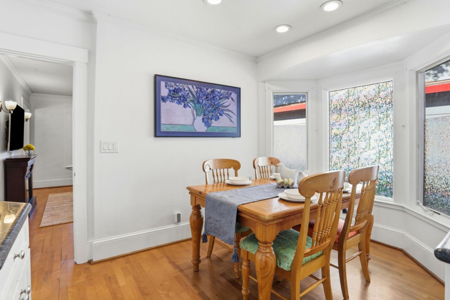 1068 Broadway Avenue