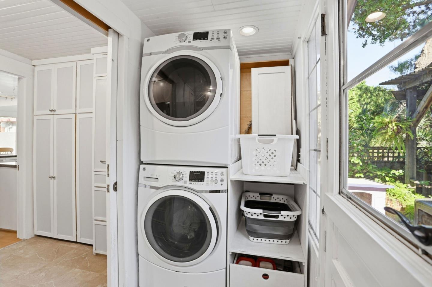 1068 Broadway Avenue