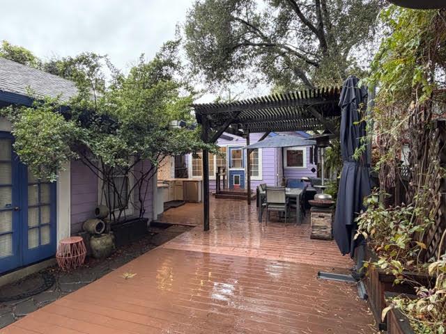 1068 Broadway Avenue