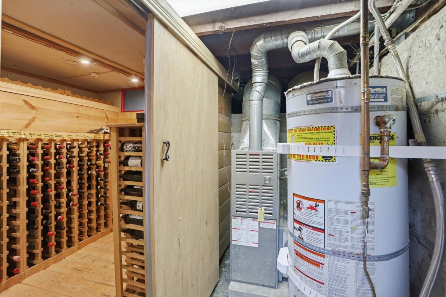 1068 Broadway Avenue