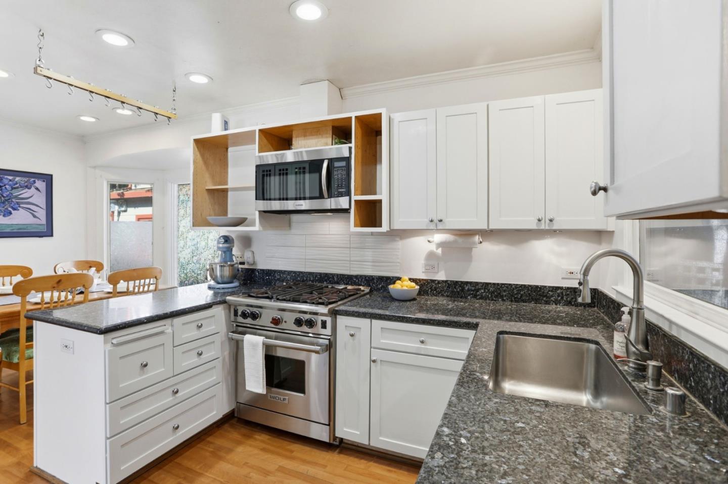 1068 Broadway Avenue