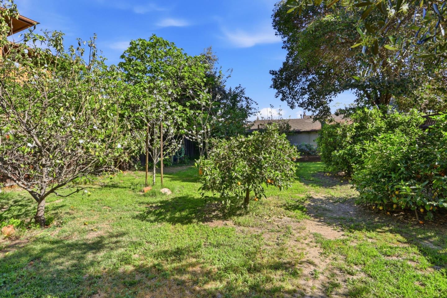 1068 Broadway Avenue