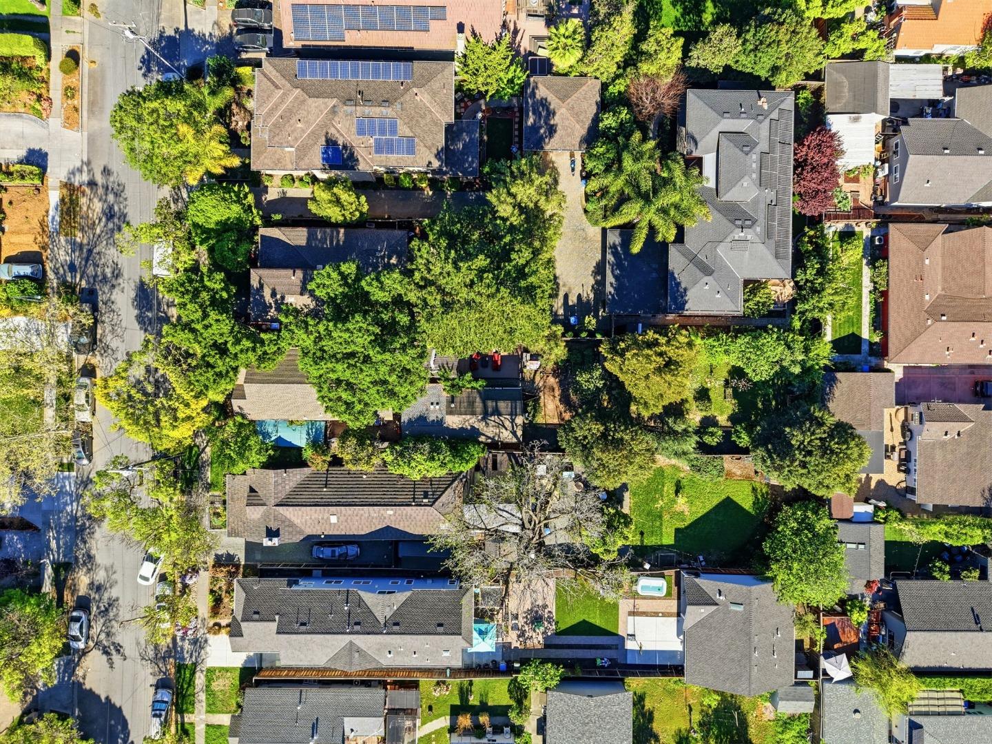 1068 Broadway Avenue