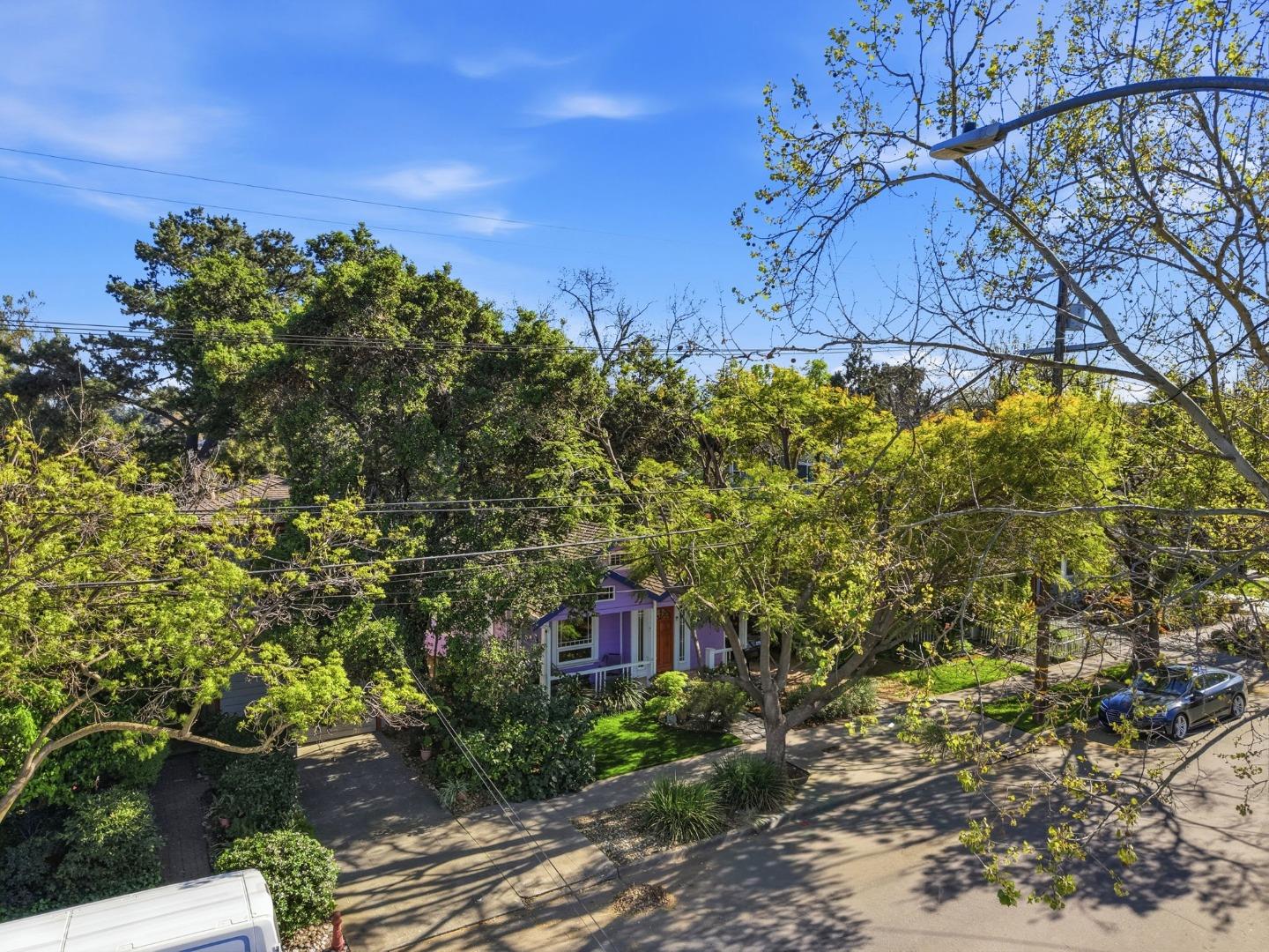 1068 Broadway Avenue