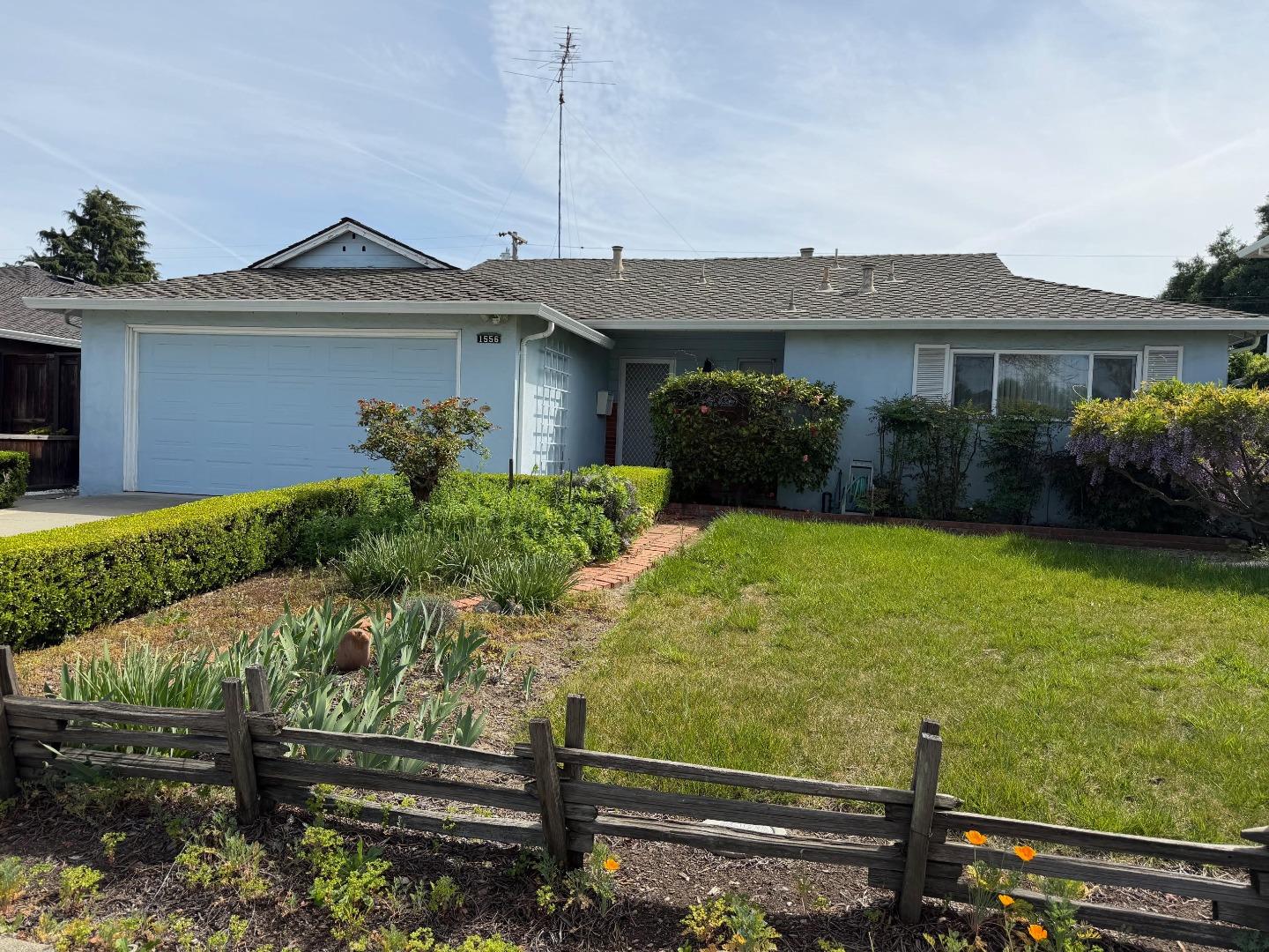 1556 Santa Monica Avenue