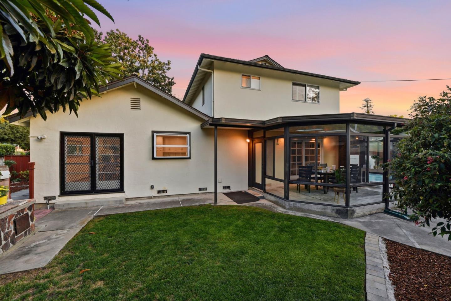 1625 Parkside Avenue