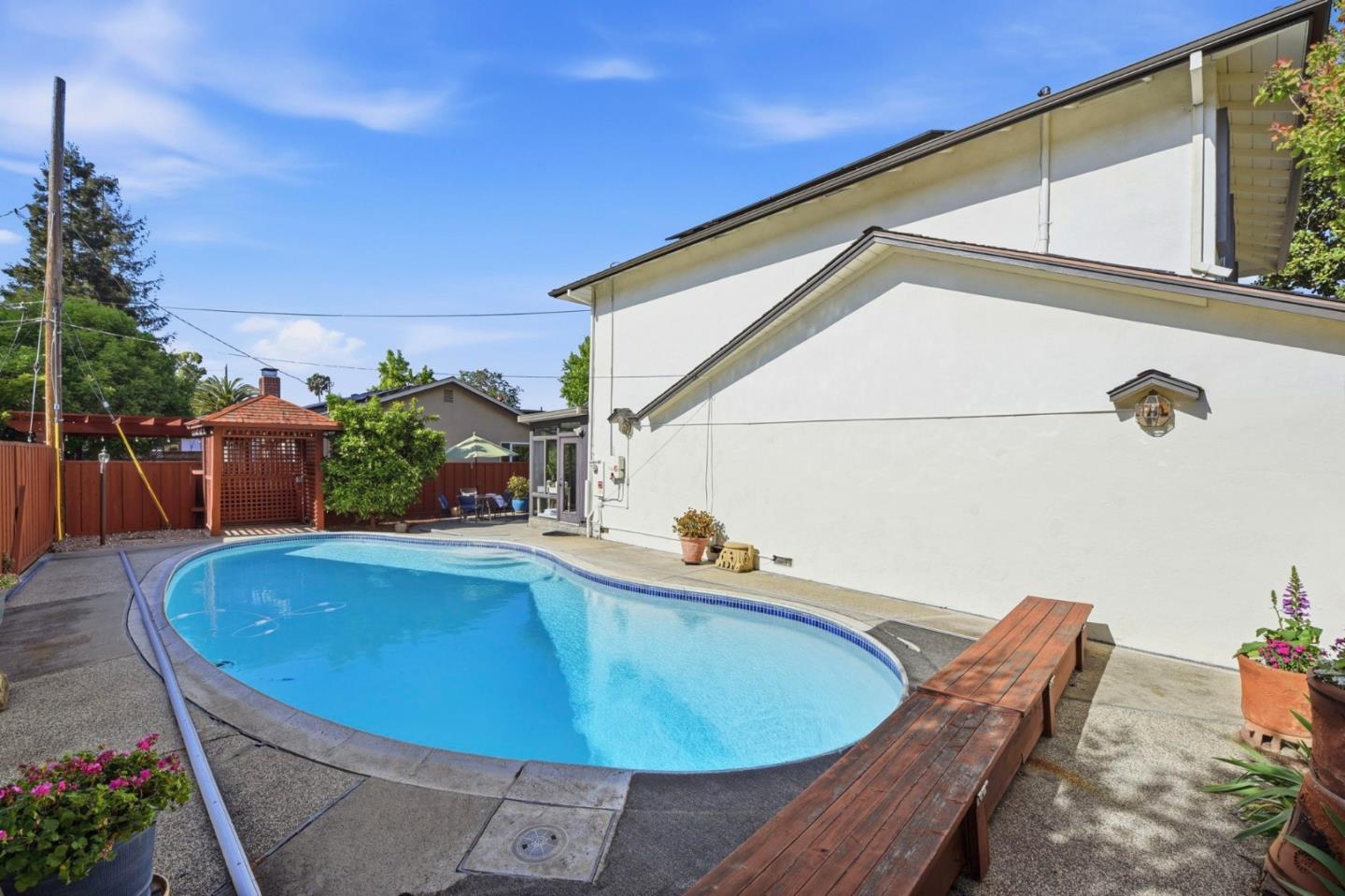 1625 Parkside Avenue