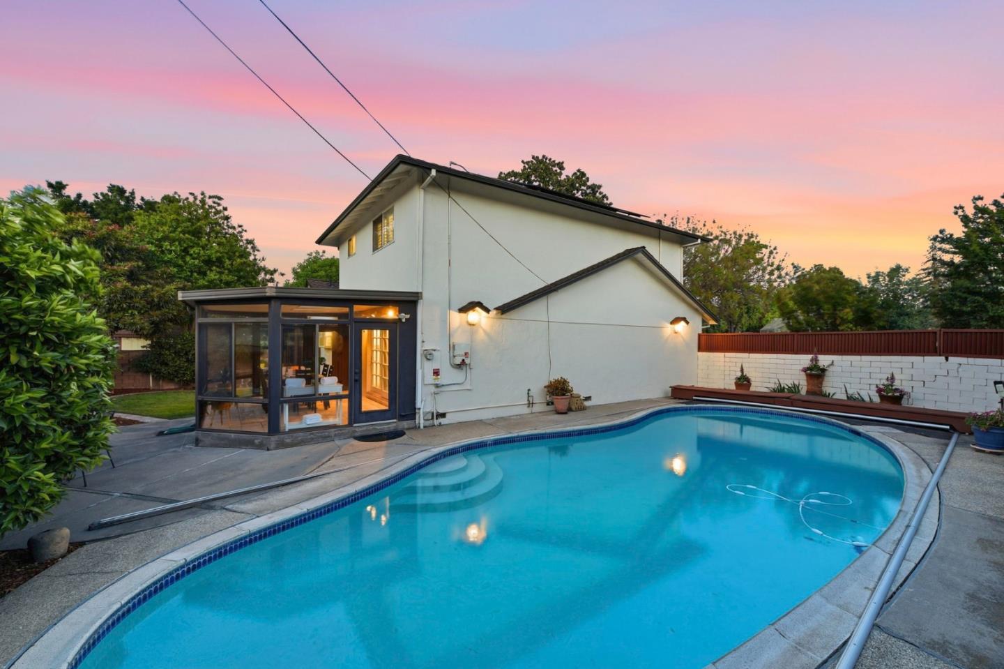 1625 Parkside Avenue