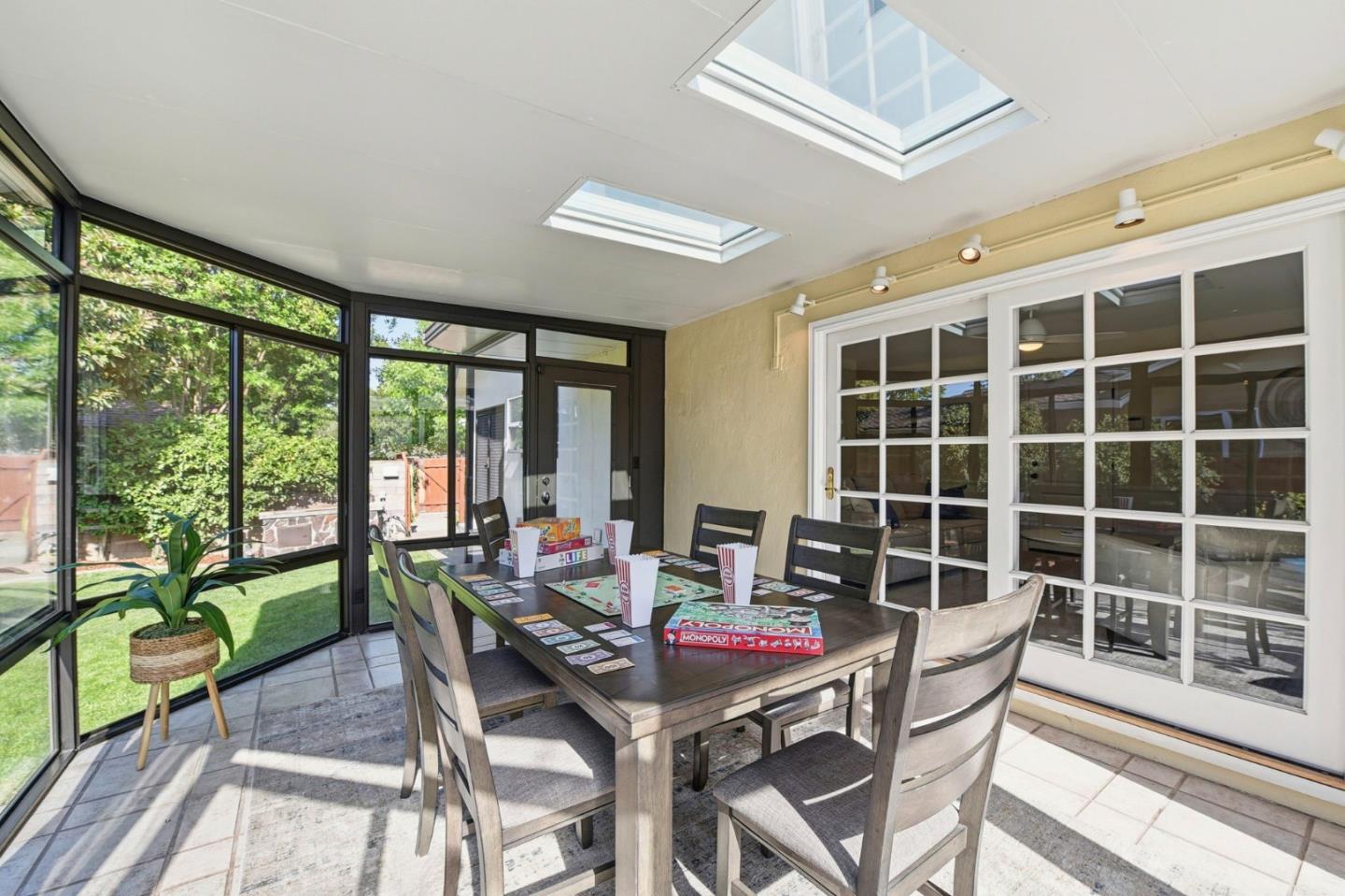 1625 Parkside Avenue