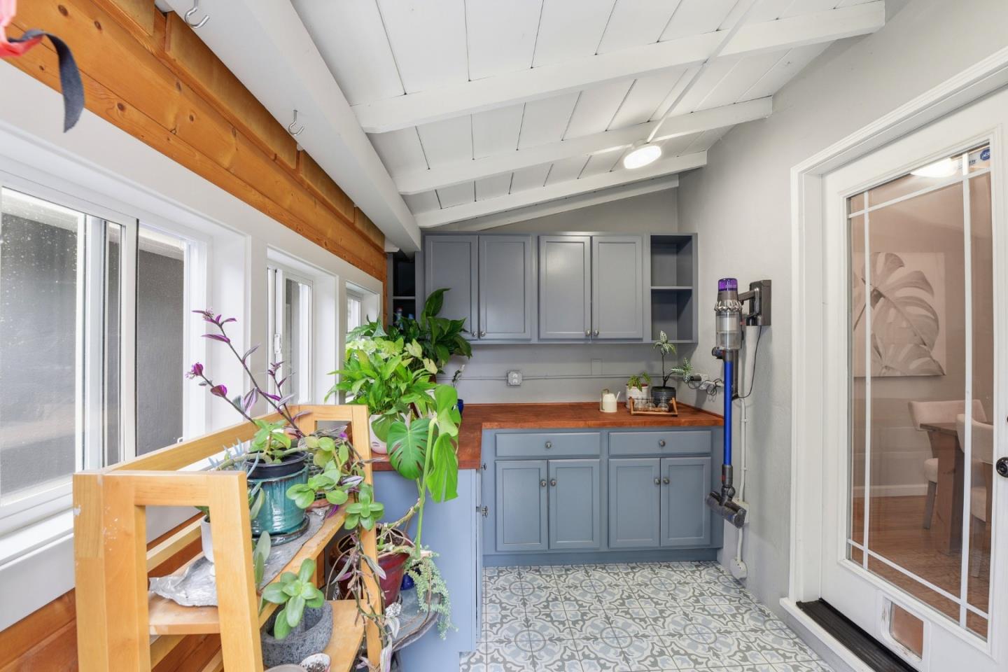 944 Malone Road