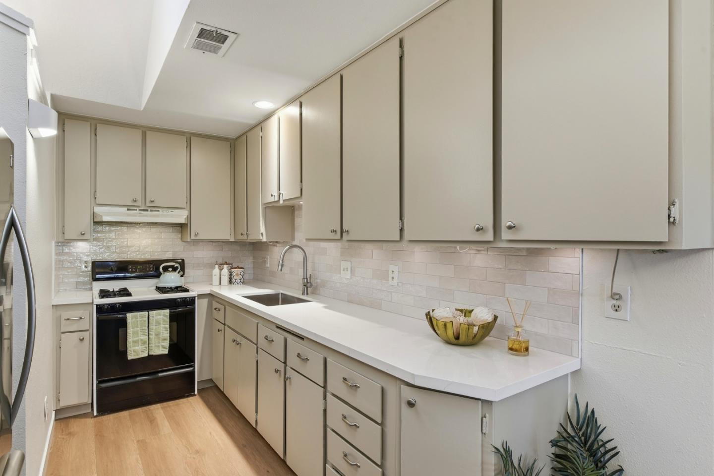 520 Felix Way