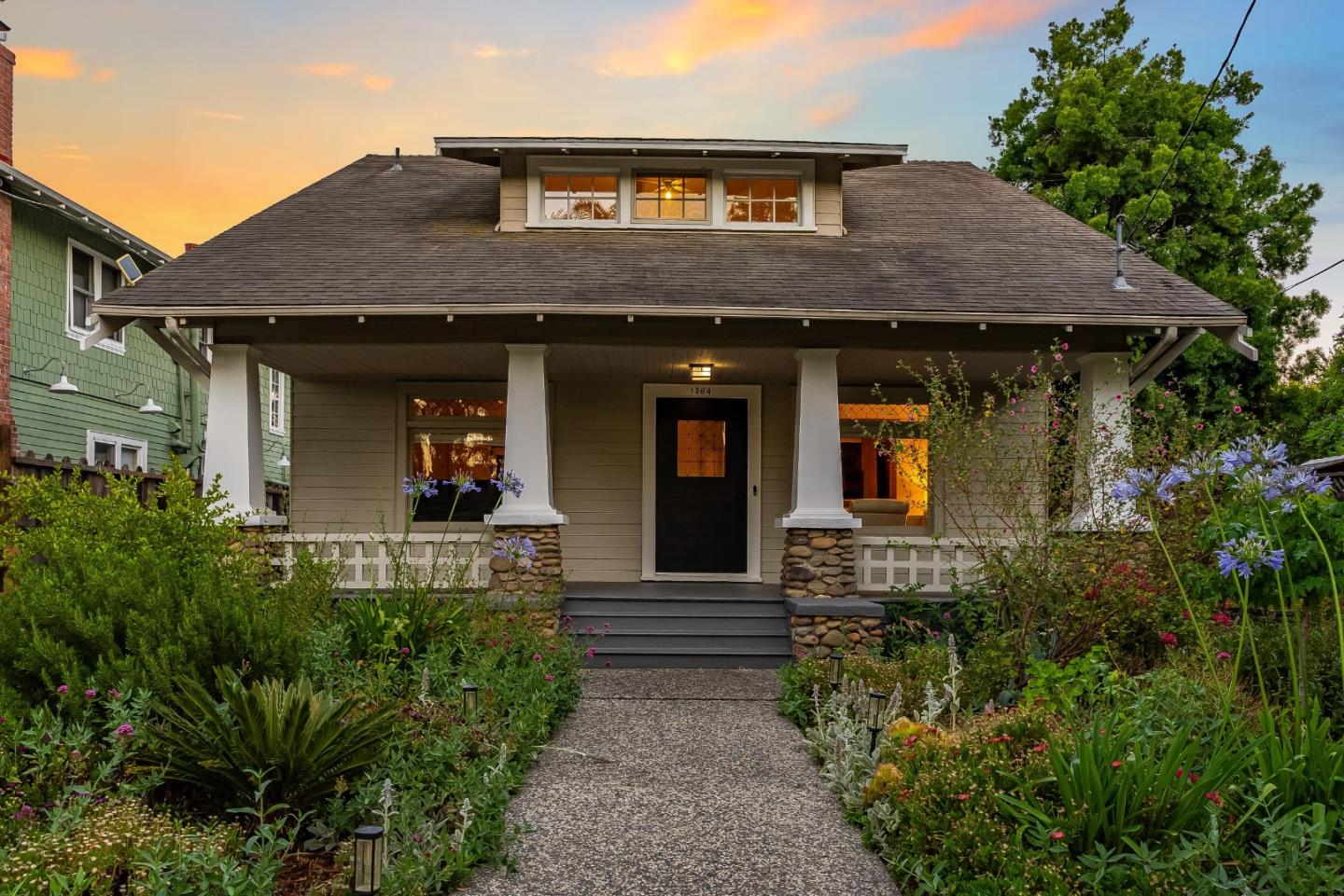 1364 Randol AVE