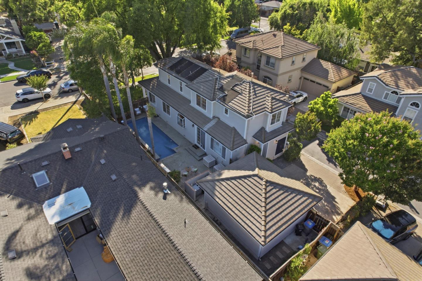 2168 Coastland AVE